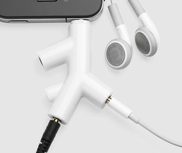 Kikkerland US005-W White Music Branch 3-Way Head Phone Splitter-Share your music with friends with this 3-way headphone splitter. Compact size makes it easy to carry and store.