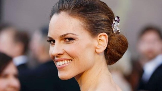 Hillary Swank  slept in a car and on air mattresses in a vacant house, along with her mother, while attempting to launch her acting career