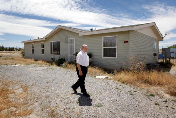There was a third Apple founder. Ronald Wayne pictured at home in 2010 sold his 10 stake for 800 in 1976