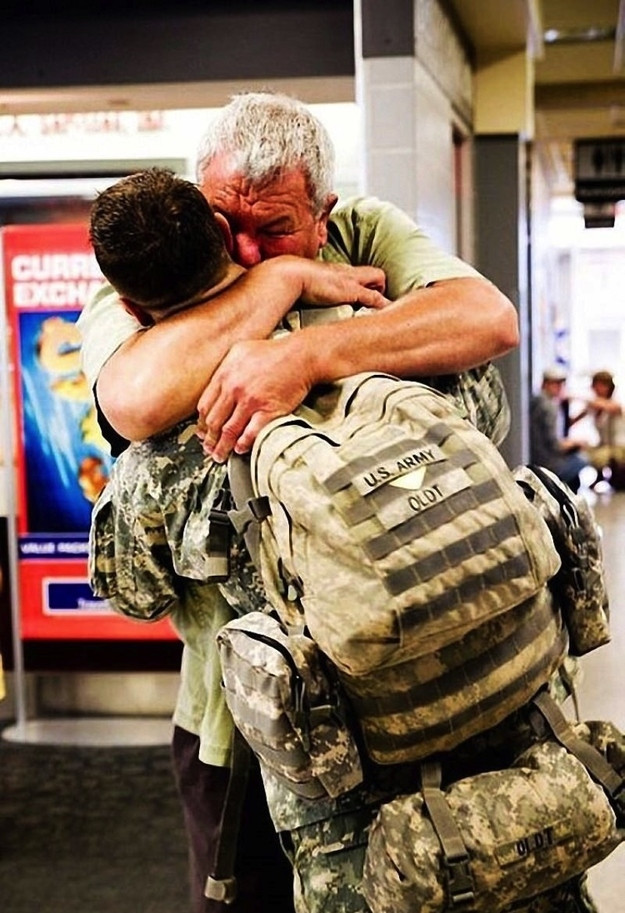 When Specialist Dean Oldt, a marksman with the 101st Airborne, reunited with his dad