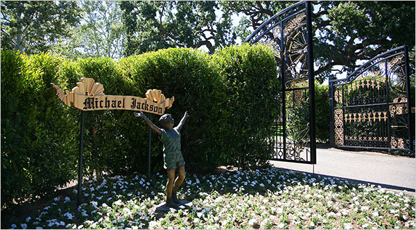 Michael Jackson's Creepy Neverland Ranch Photos!
