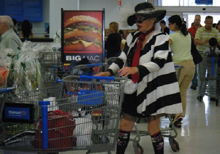 25 Of The Strangest People Of Walmart