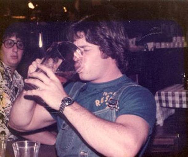 Steven Petrosino of New Cumberland, Pennsylvania downed 1 liter of beer or 33 ounces in a chilly 1.3 seconds in 1977 which made him a World Beer Chugging Champion according to the Guinness Book of World Records.