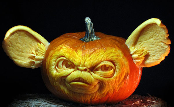 Creative Jack o Lantern carved pumpkin - halloween horror pumpkins