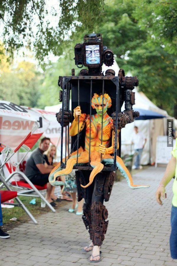 Robot With An Alien In A Cage