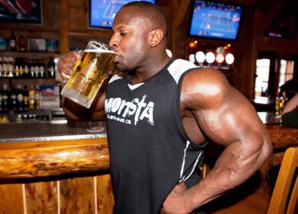A muscular person has a higher alcohol tolerance than someone with more body fat. Water-rich muscle tissues absorb alcohol more effectively, preventing it from reaching the brain.