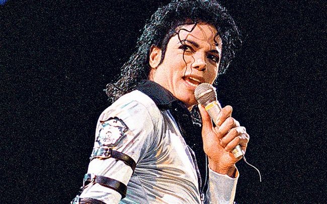 Michael Jackson-The late King of Pop had an absurdly horrific childhood, being abused and forced into showbiz, so it never came as much of a surprise that he would be a little messed up as an adult, finding himself at the center of numerous accusations of molesting young boys at his Neverland Ranch compound.