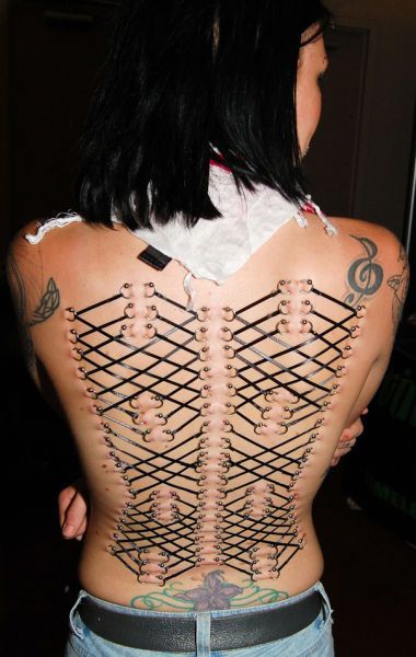 27 Images of Extreme Body Modifications!