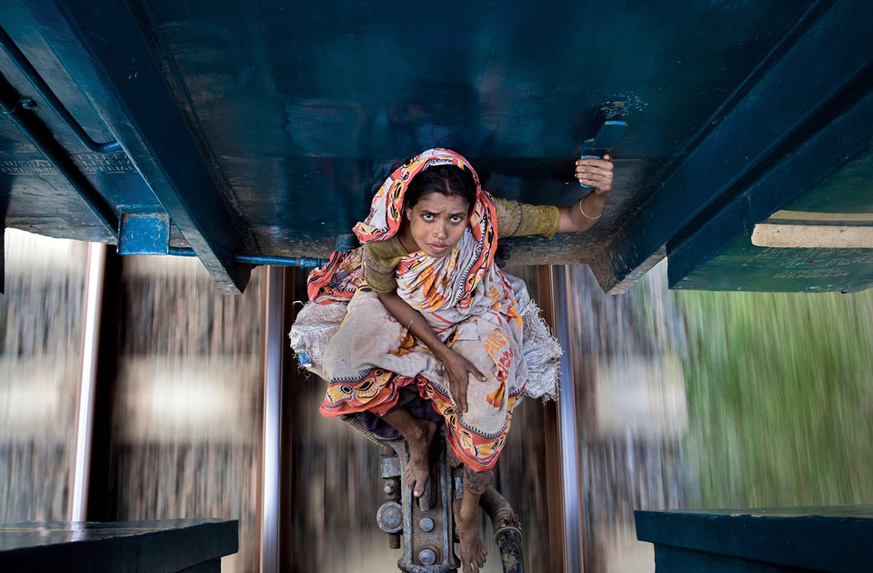 One girl's illegal train ride in Bangladesh.