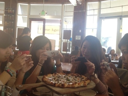 19 Observations About America's Phone Obsession