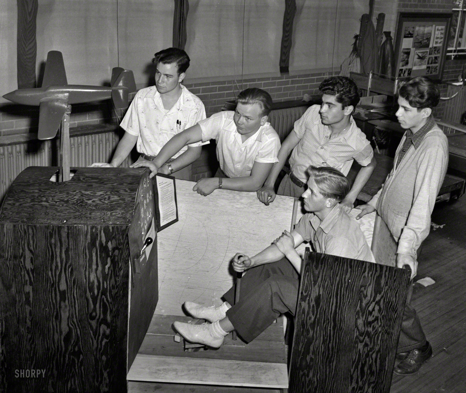 A flight simulator in 1942.