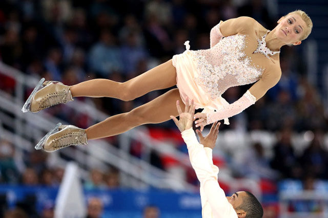 19 Figure Skaters Funny Frozen Faces!