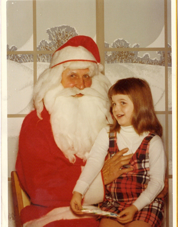 33 Ho-Ho-Horrifying Santas! 