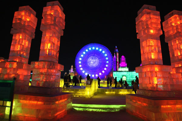28 Amazing Creations at The Harbin China Ice Festival!
