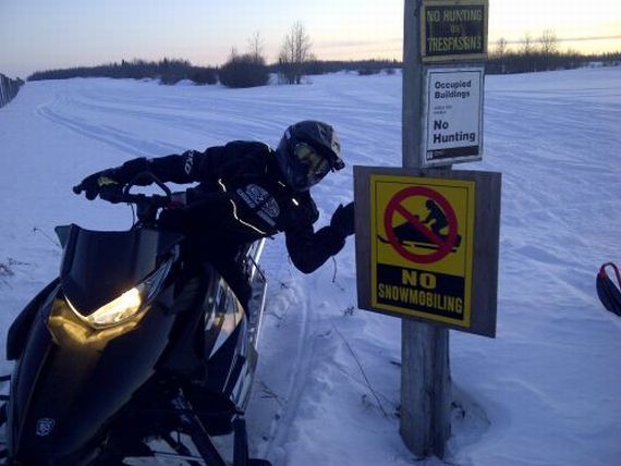 snow - No Hunting Tressissn Occupied Buildings No Hunting No Snowmobiling