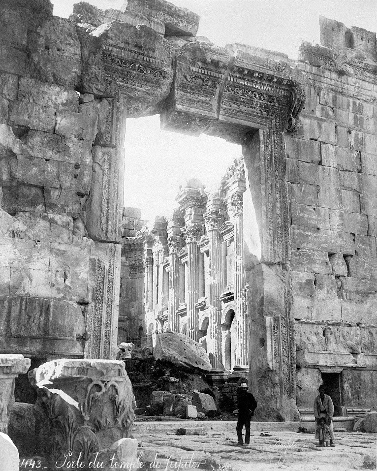 historical photo temple of jupiter baalbek