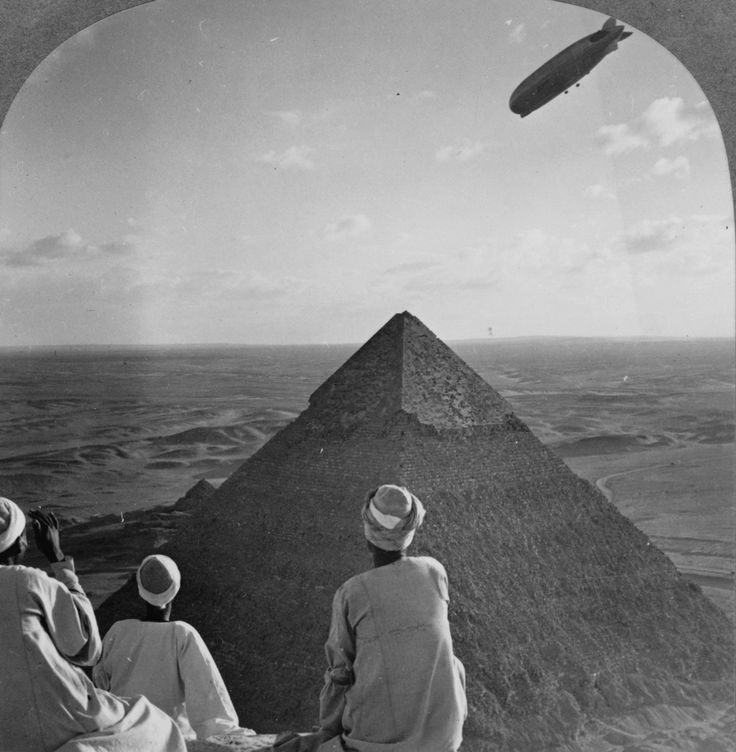 historical photo zeppelin over the pyramids 1931