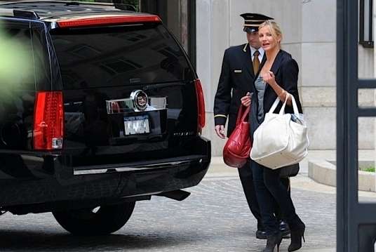 Cameron Diaz was snapped by photogs as she left A-Rod's apartment.