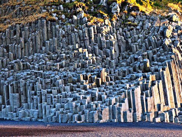 Basalt is a common extrusive volcanic rock formed from the rapid cooling of basaltic lava. The basalt formations can take various shapes but one of the most impressive forms is the basalt column. Millions of years ago, they were just regular lava plateaus but over time, fracture networks started to appear within the plateaus, creating some of the world´s most amazing rock formations.