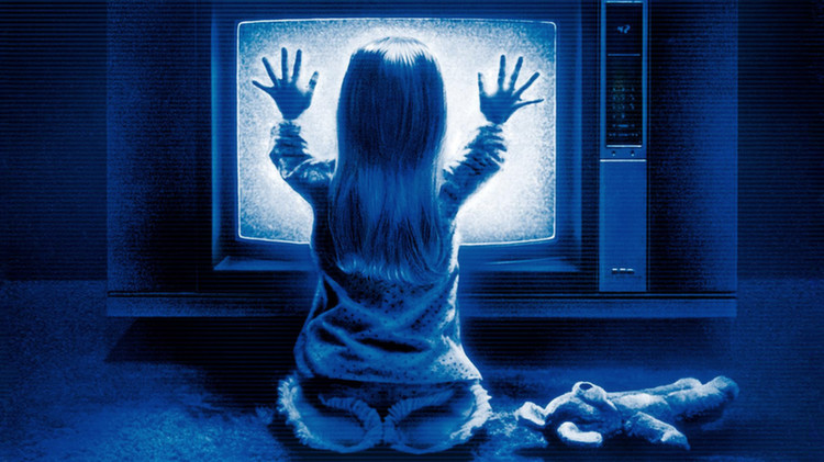 It’s actually surprising that there aren’t more myths surrounding horror movies. The curse surrounding the Poltergeist franchise is mostly the only one that stands out. The idea of a curse came about following the deaths of several cast members over the six-year period between the first and third movie. There were four deaths in total, but just one of them is mainly responsible for the curse’s origins – the death of Heather O’Rourke, the child actor who portrayed Carol Anne in all three movies. O’Rourke died of cardiac arrest and septic shock at age twelve.