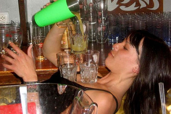 20 Fun Bartenders You Would Like To See At Your Local Bar!