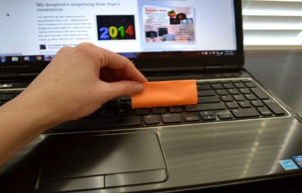 One thing that has probably never crossed your mind but will make your life easier (and cleaner) is to use the sticky part of Post-it notes to clean your laptop’s keyboard.