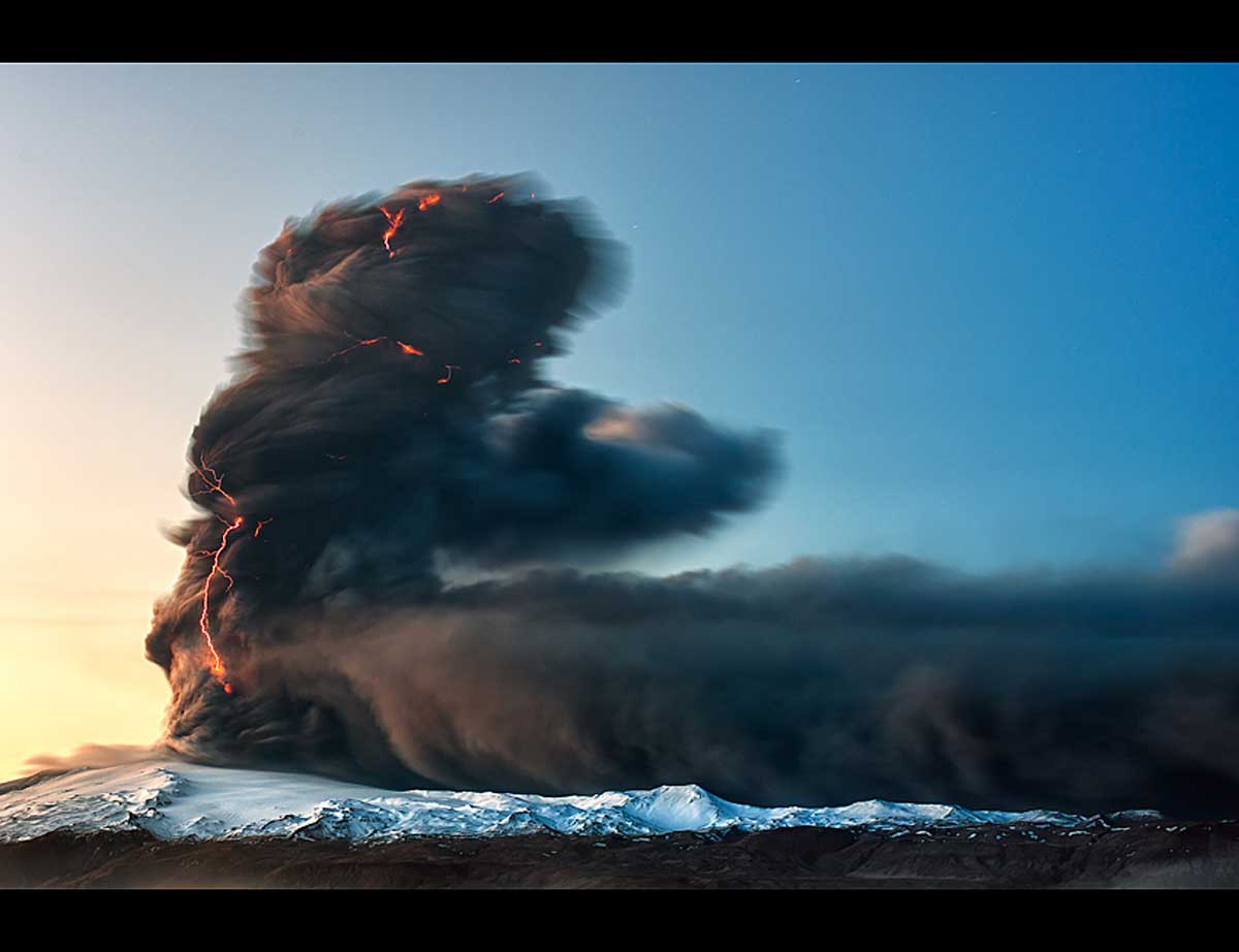 Watching a volcano erupt…EyjafjallajÃ¶kull, Iceland