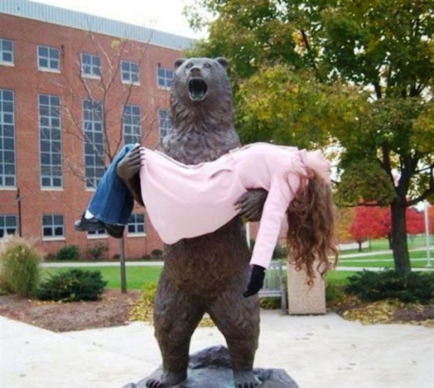 25 Epic Poses with Pretentious Statues!