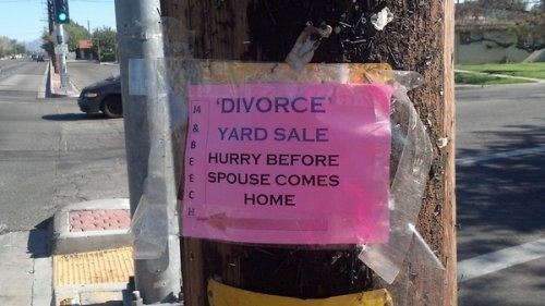 divorce garage sale - Divorce Yard Sale Hurry Before Spouse Comes Home