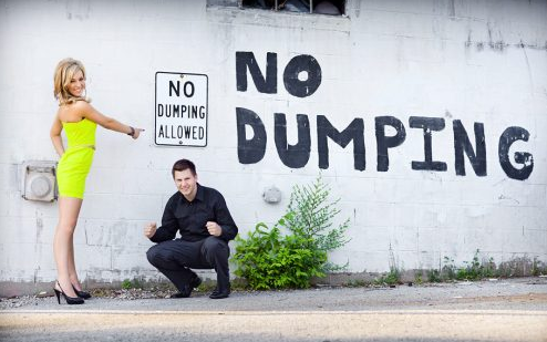 31 Terribly Awkward Professional Photos