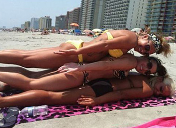 33 Awkward Moments at the Beach!
