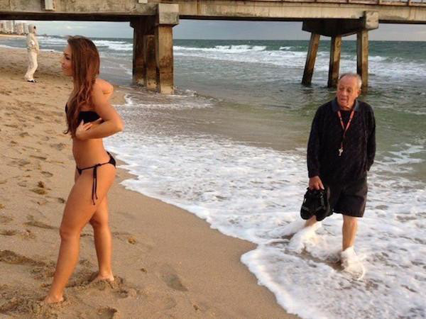 girls bikini with old men