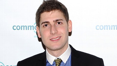 Eduardo Saverin-I know that when people think of young billionaires, Mark Zuckerberg is bound to come to mind, but he is not the only one who became famous by Facebook. This 33-year-old is one of its co-founders, though he actually had to sue Zuckerberg for credit. He now only has 0.4% of the shares, and that’s still enough to give him a net worth of about $5 billion. Good God.