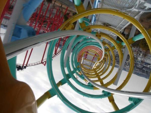 Ultra Twister, Nagashima Spa Land, Japan
A pipeline coaster that has passengers spiraling between the tracks creating a human corkscrew.
