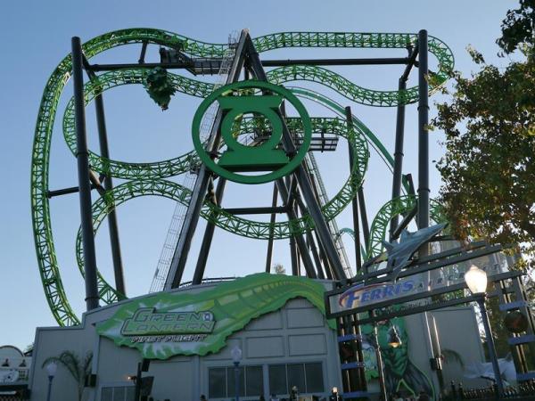 Green Lantern: First Flight, Six Flags Magic Mountain, California
An all-vertical coaster that spins the passenger’s seats 360 degrees as they’re being zigged and zagged along the track.