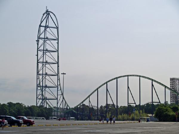 Kingda Ka, Six Flags Great Adventure, New Jersey
Kingda Ka comes in at the world’s second fastest roller coaster with a top speed of 128MPH. All that speed is needed to climb the world’s tallest vertical tower. The ride takes an adrenaline pumping 28 seconds to complete.