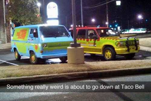 23 Awesome Late Night Pics To Keep You Up