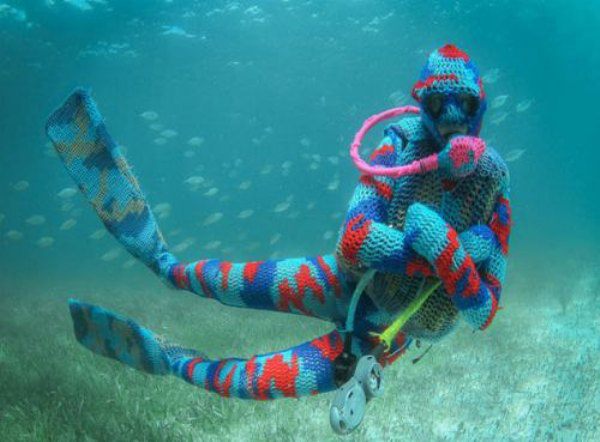 random underwater crochet
