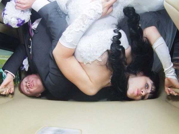 awkward bride and groom pic