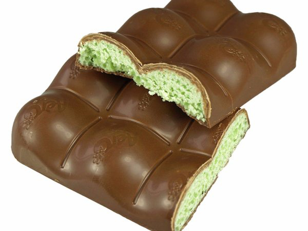 Nestle Aero Peppermint bar is a minty chocolate bar from the UK.