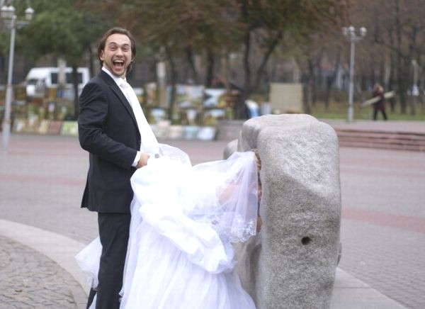 34 Wacky Wedding Party PICTURES!