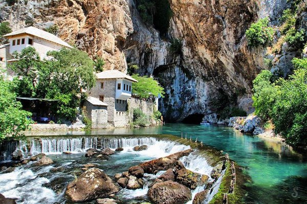 Bosnia and Herzegovina : The small town of Blagaj Tekija’s house built in the 16th century next to the Buna’s river...