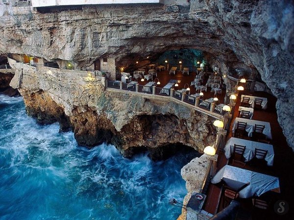 Italy : The Cliff Restaurant The Cliff Restaurant (Grotta Palazzese) was built in a cave in the region of Apulia, Italy...