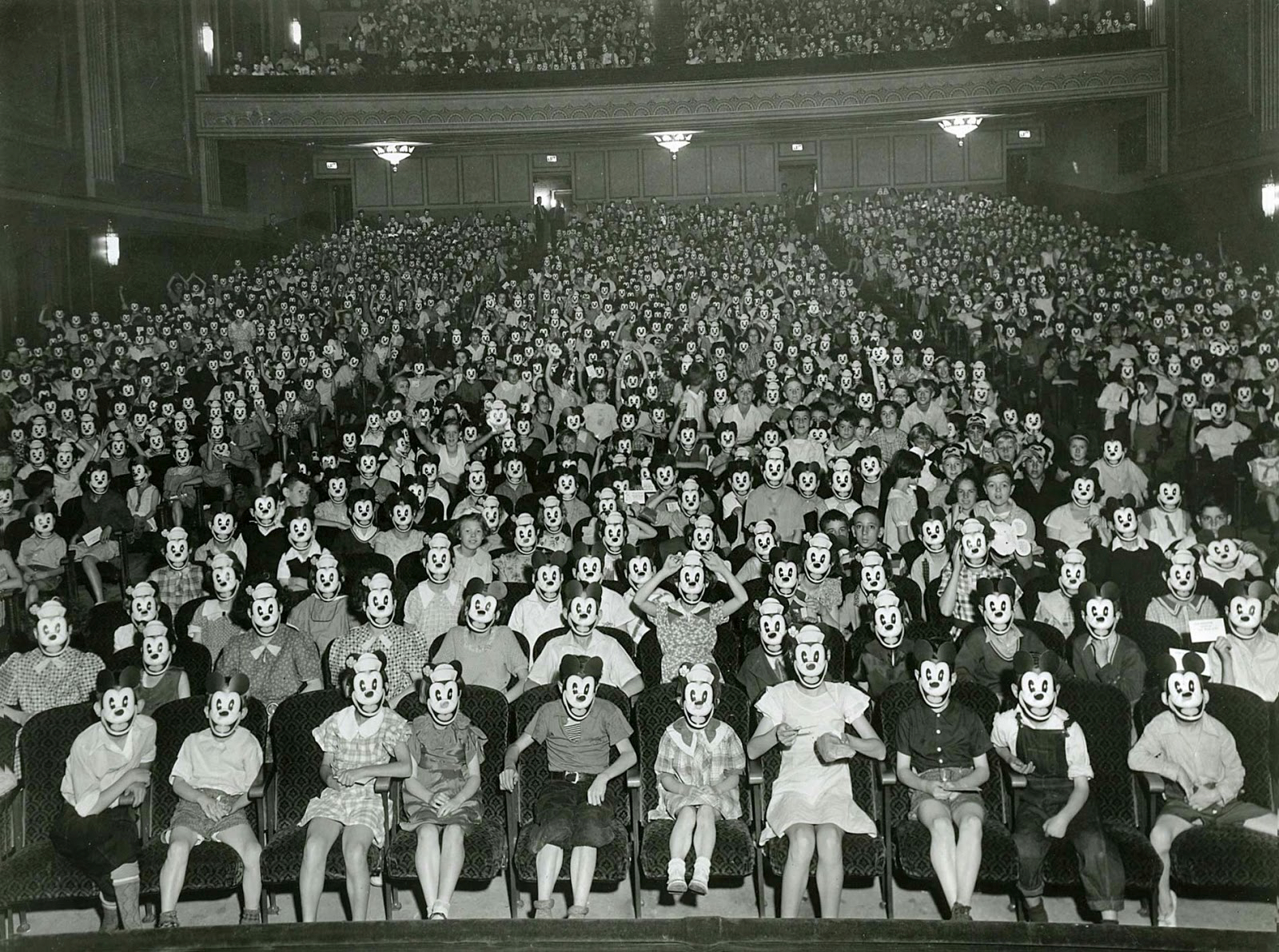 mickey mouse club 1930s - @ Vo @ 984 Ss