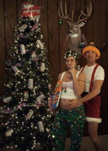 17 Most Awkward Holiday Pregnancy Photos Ever Gallery Ebaums World