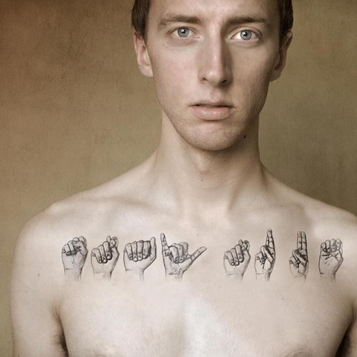 19 Most Awesome Collarbone Tattoos!