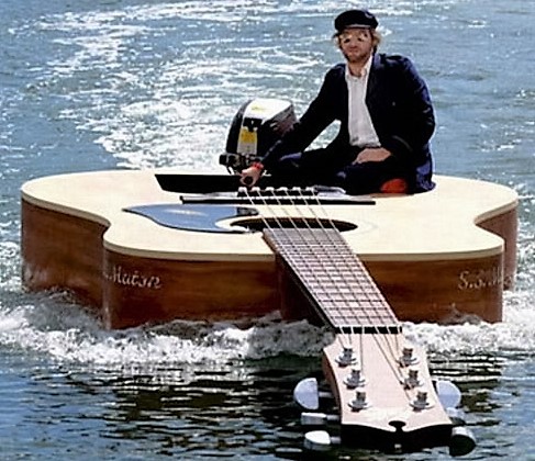 guitar boat - . ..}&it