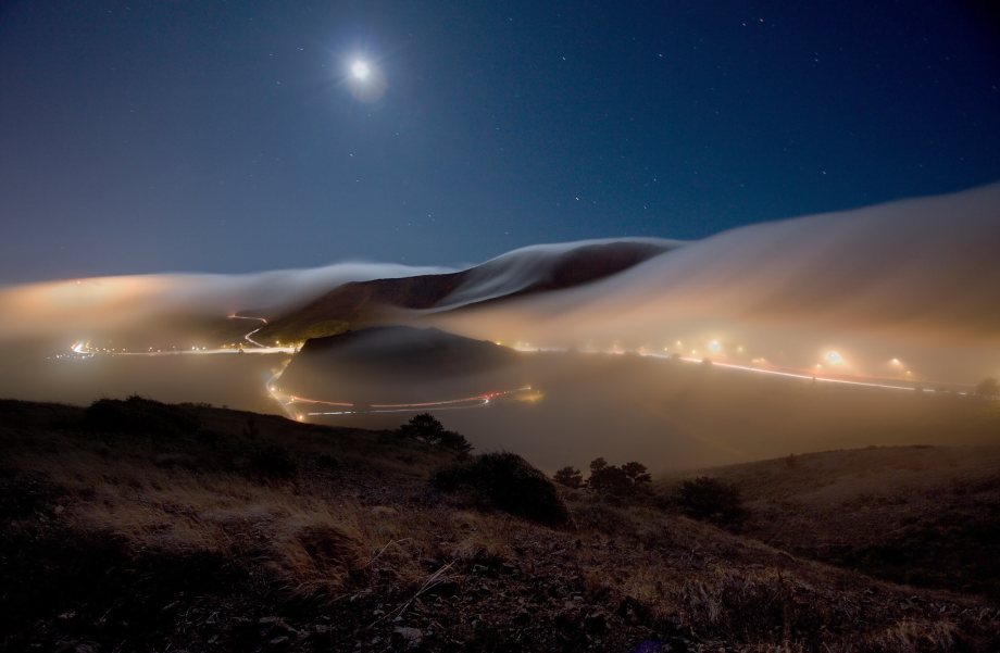 fog night mountains