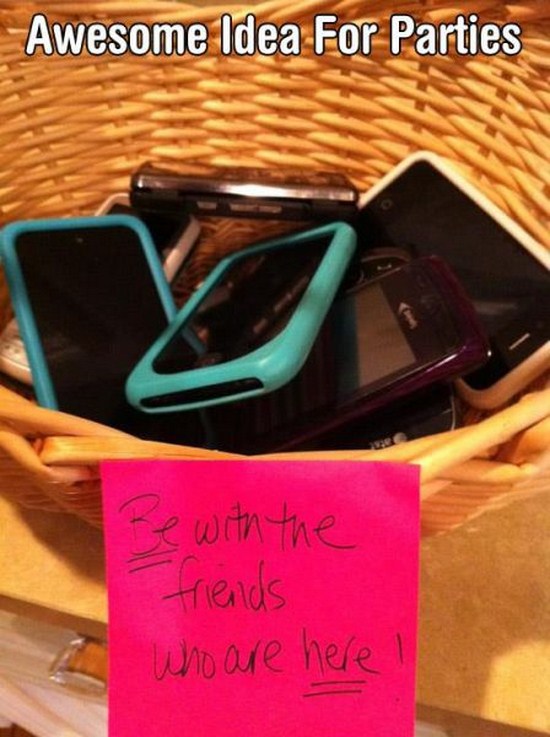 42 Times Cell Phone Obsessions Started Looking Like An Addiction!