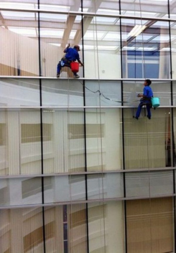 25 People With Way Worse Jobs Than You